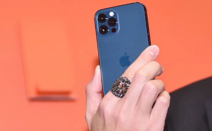 孟连苹果手机维修分享iPhone12系列重启方法教程 